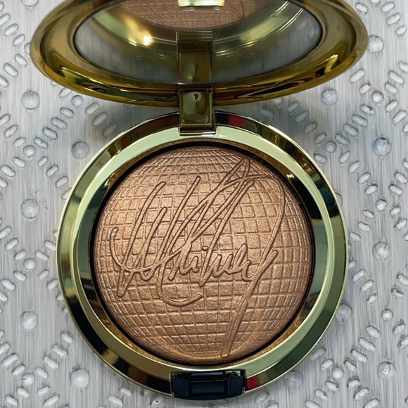 MAC x Whitney Houston ~ ‘JUST WHITNEY’ Extra Dimension Skinfinish ~ LE, FS, NIB - Picture 4 of 16